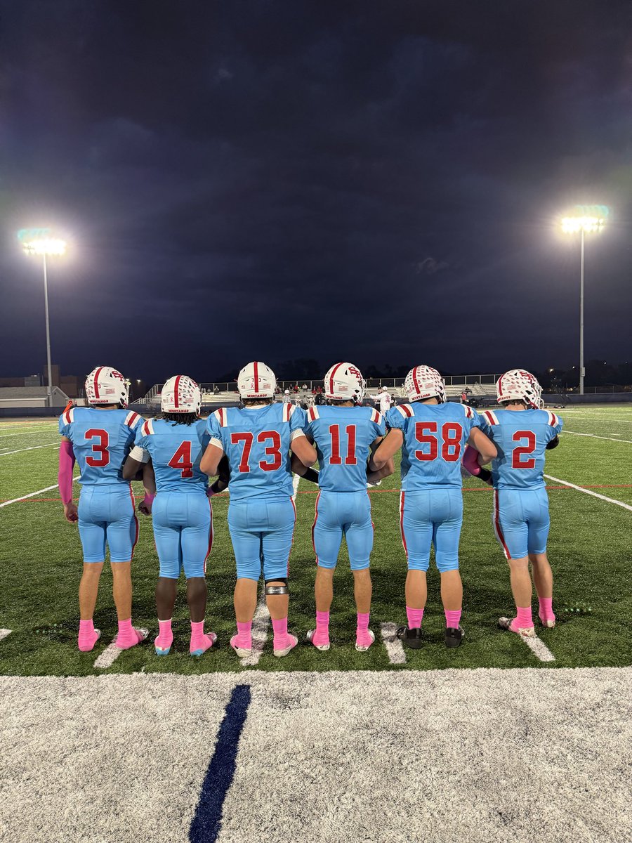 StRitaFootball's tweet photo. Kickoff for Senior Night is coming up here at Doyle Stadium as the Mustangs take on Benet! Mustangs will receive the opening kick. #Mustangs https://t.co/OYeLTuUdzo