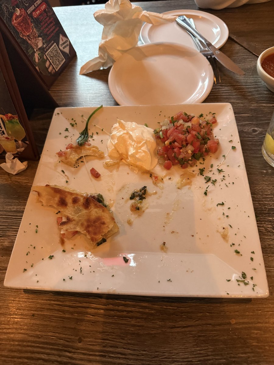 Tommyhammerjohn's tweet photo. Just finished dinner in dallas time to black out and find the #freshman https://t.co/U4cCDrDklo