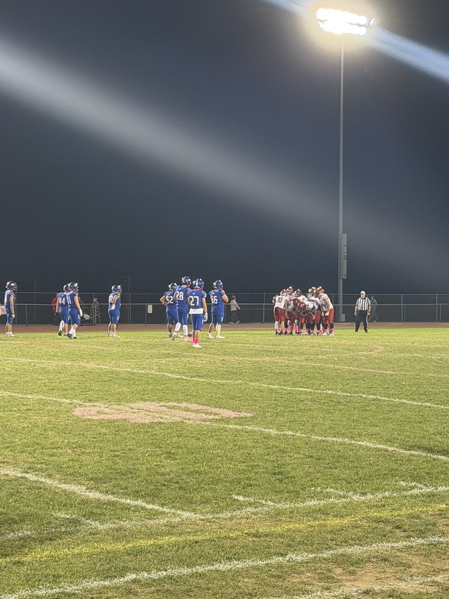 Coach_Barreto's tweet photo. What an opportunity to be close to home recruiting future giants! Lakeland vs Honesdale @KeystoneFTBL https://t.co/JvWnsJszXn