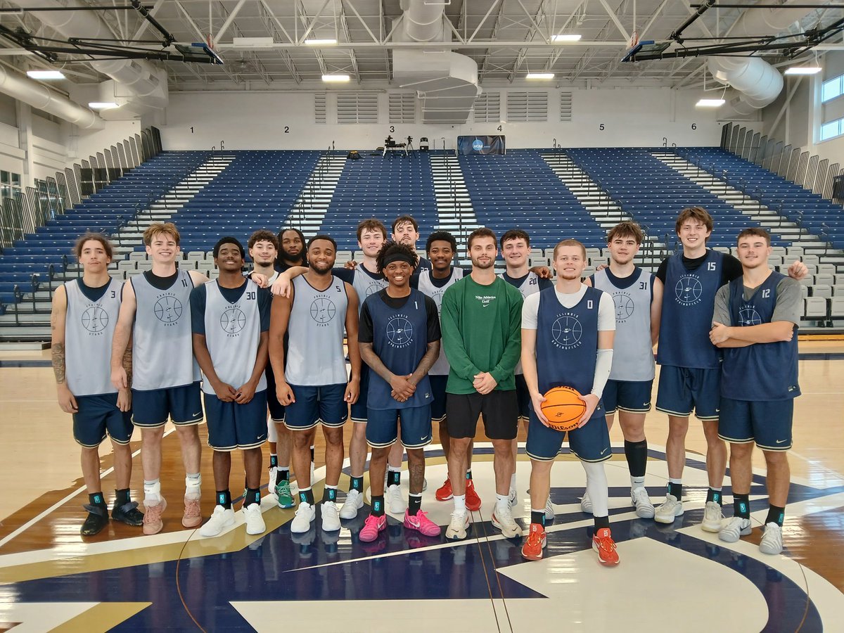 UISHoops's tweet photo. Great to have @UISHoops legend Max Kunnert in for practice today! #ProStars | #WeAreStars | #NOW https://t.co/PDjumZ93UJ