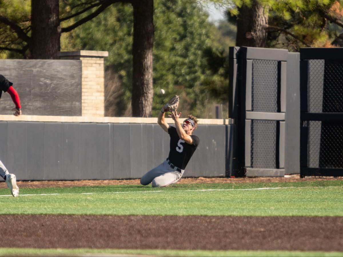 AStateBaseball's tweet photo. Keeping busy βΎοΈ
#WolvesUp https://t.co/xpuhD7xxdN
