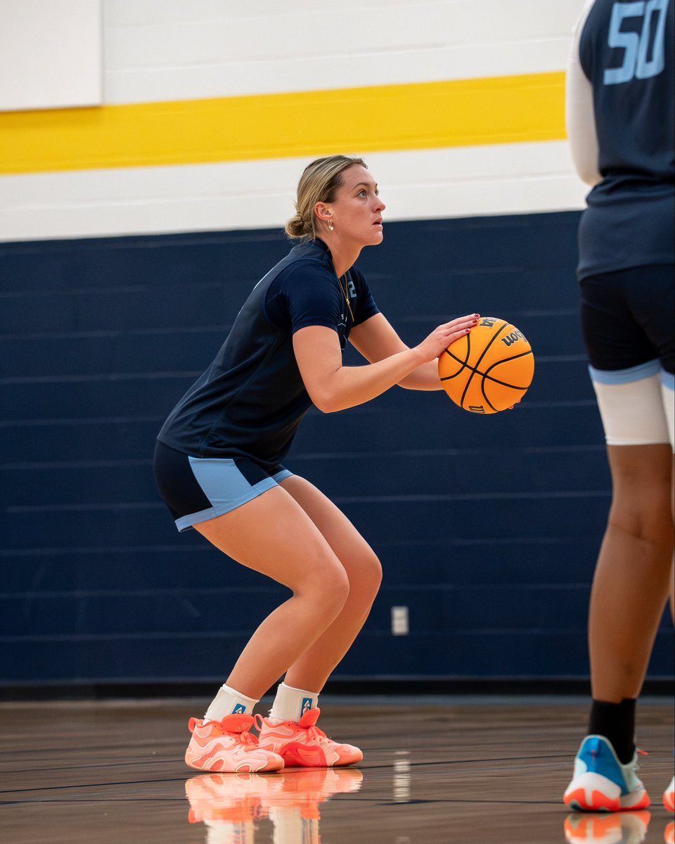 AugieWBB's tweet photo. Back in Business 🗣️ 🤝

#BuildingChampions ⚔️ https://t.co/GcpdYXMFRX