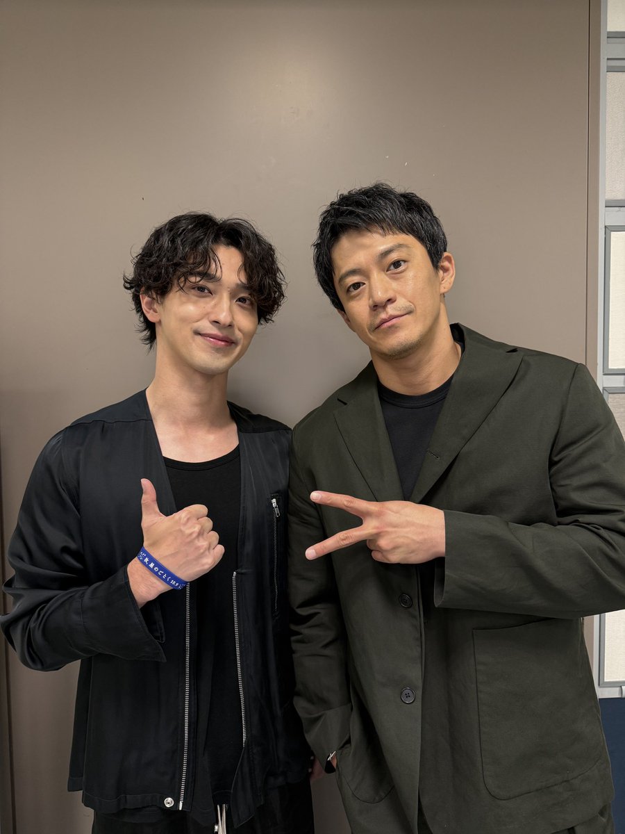 lost10_tbs's tweet photo. この��と
📺『 #王様のブランチ 』
#横浜流星 さん、 #小栗旬 さん
がスタジオ生出演！🌿✨

ぜひご覧ください!!📡

※放送時間は予告なく変更される場合があります
※一部地域を除く
⎯⎯⎯⎯⎯⎯⎯⎯⎯⎯⎯⎯⎯⎯⎯⎯⎯ ••
𝑻𝑩𝑺系 𝟏𝟎/𝟏𝟔(金) よる𝟏𝟎時 𝑺𝑻𝑨𝑹𝑻
『 #LOST10 』(ロストテン)