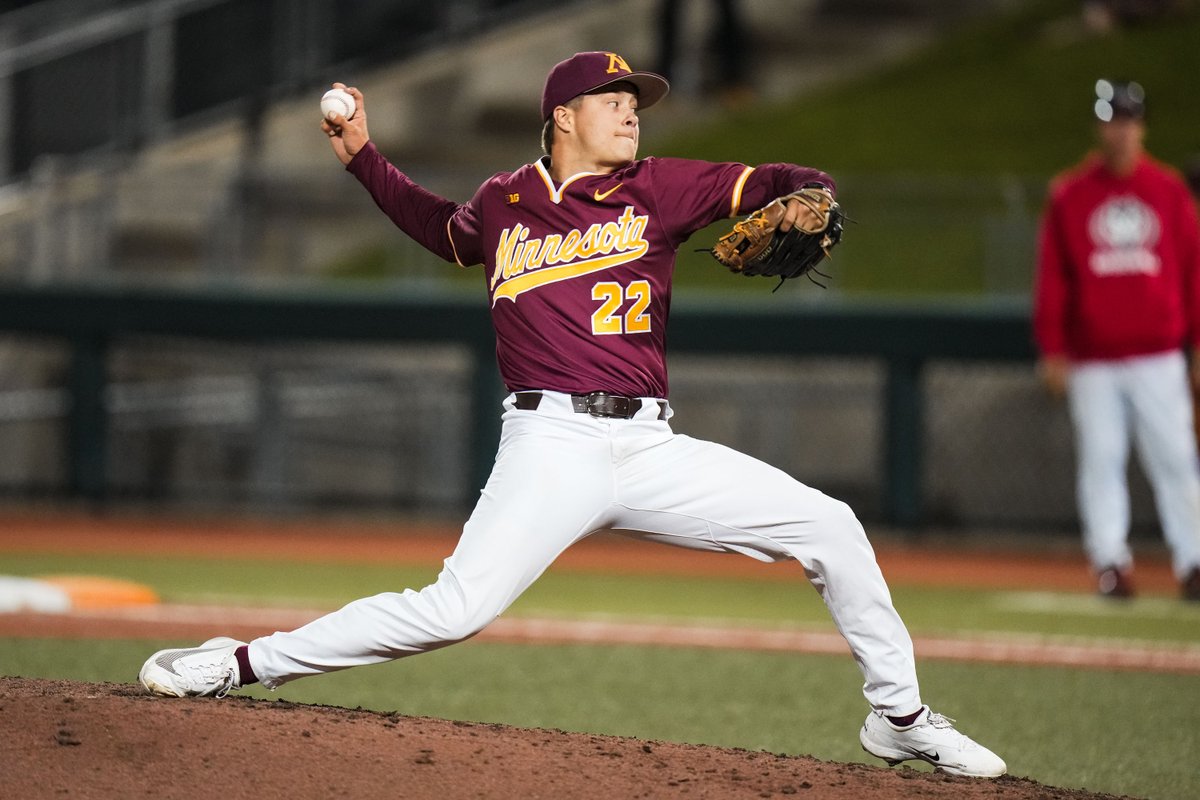 GopherBaseball's tweet photo. Gametime frames 📸

#Gopher⚾️ | #SkiUMah〽️ https://t.co/KWz7KIuceh