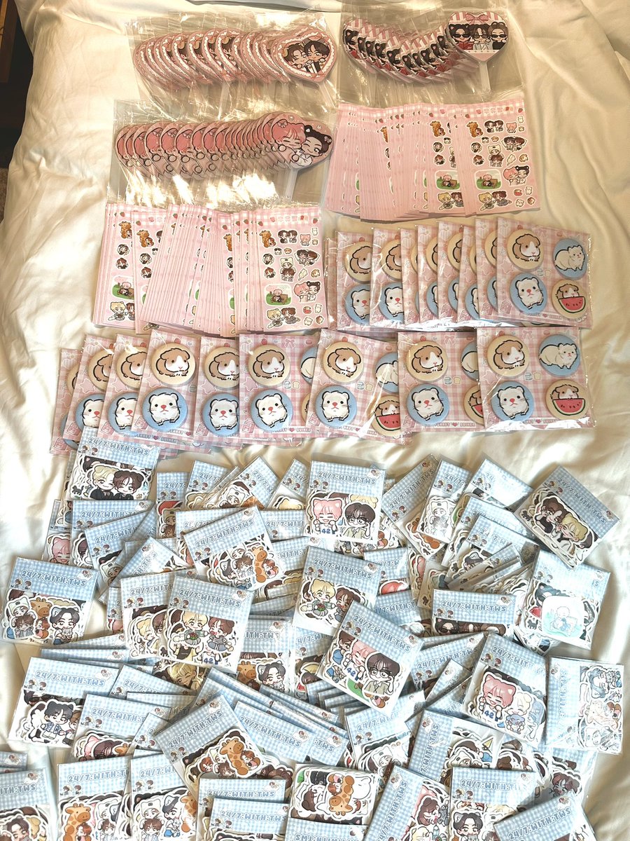 nyuppangz's tweet photo. tws in singapore d-day! see everyone soon~ 🙈 https://t.co/GtNHGhvq1c