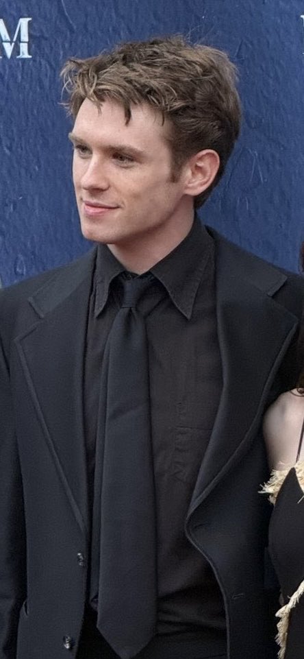 cosmickyber's tweet photo. i am having unholy thoughts that i have decided will remain thoughts https://t.co/dwZuGHdGW2