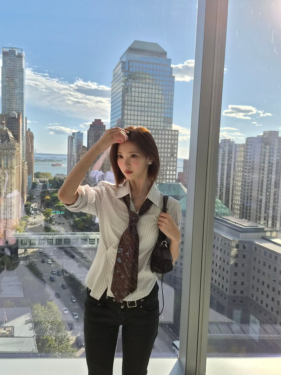 iS2H2H's tweet photo. 이착장으로사진많이찍어서너무다행이다히히 https://t.co/AovcbEhEZw