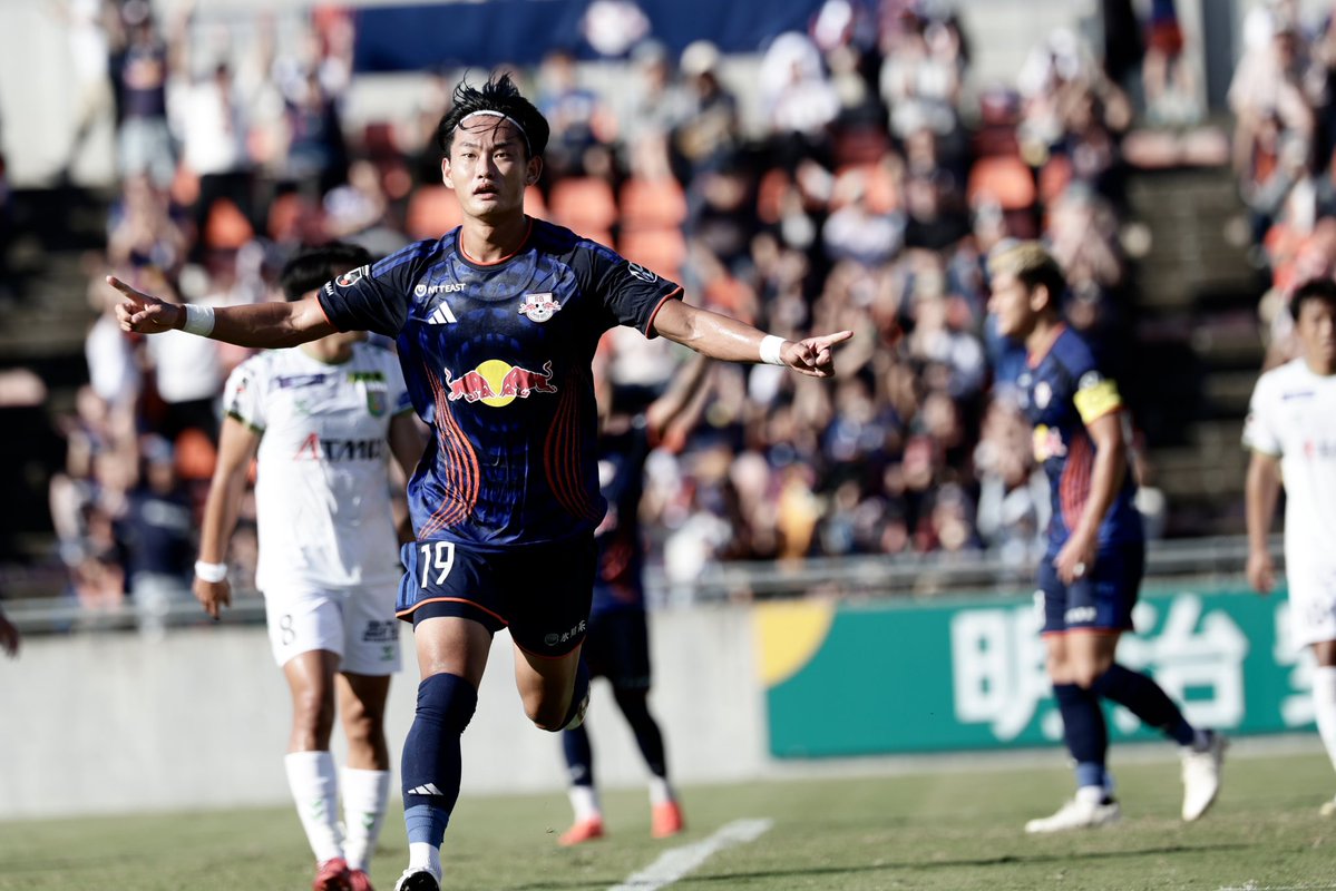 Ardija_Official's tweet photo. ショートコーナーから #加藤聖 のクロスに #尾崎優成 がヘディングで合わせて先制👍 https://t.co/ZPbo1ZVxxE