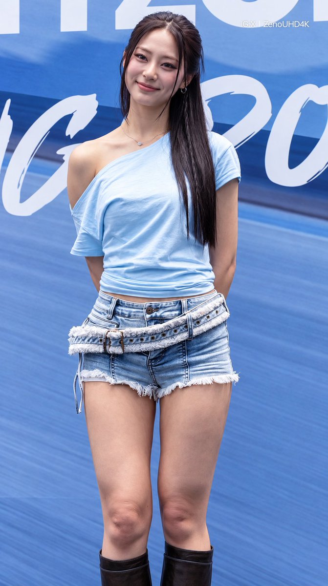 ZenoUHD4K's tweet photo. Tzuyu thighs supremacy
#tzuyu #twice #TWICETAGRAM https://t.co/itJxU3uIsk