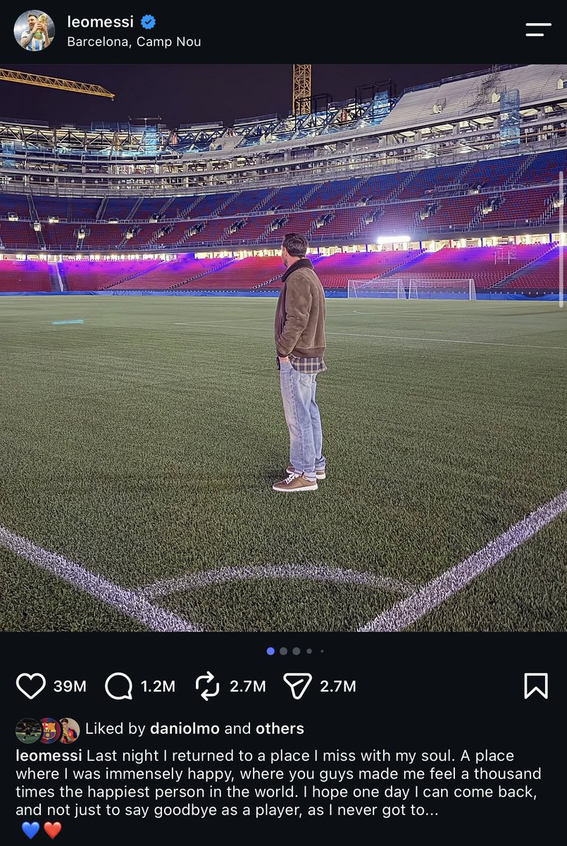fcbmessiaddict's tweet photo. Antonela gets heart emojis from Messi. 
Camp Nou gets love poems. 😭 https://t.co/y7taHfkksc