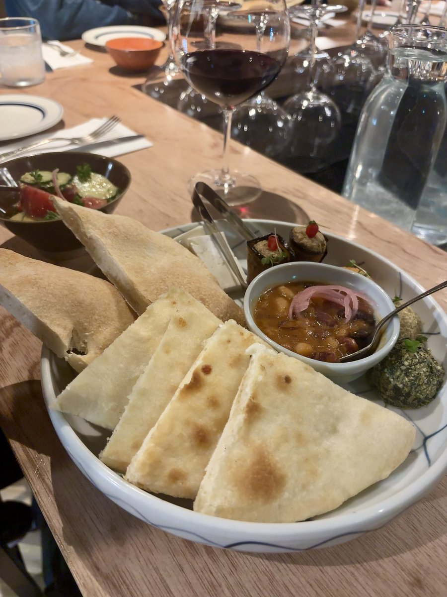 imdongbeiren's tweet photo. ジョージア料理🇬🇪🍷
旅したいな、いっぱい新鮮なものに触れて、感じるがままに過ごしたい https://t.co/HFhutG1N21