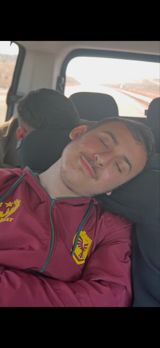 welatparezsero's tweet photo. Rüyada Gençlerbirliği’ni 5-0 Yendiğini Görüyor 😅 https://t.co/35K9YmBszu