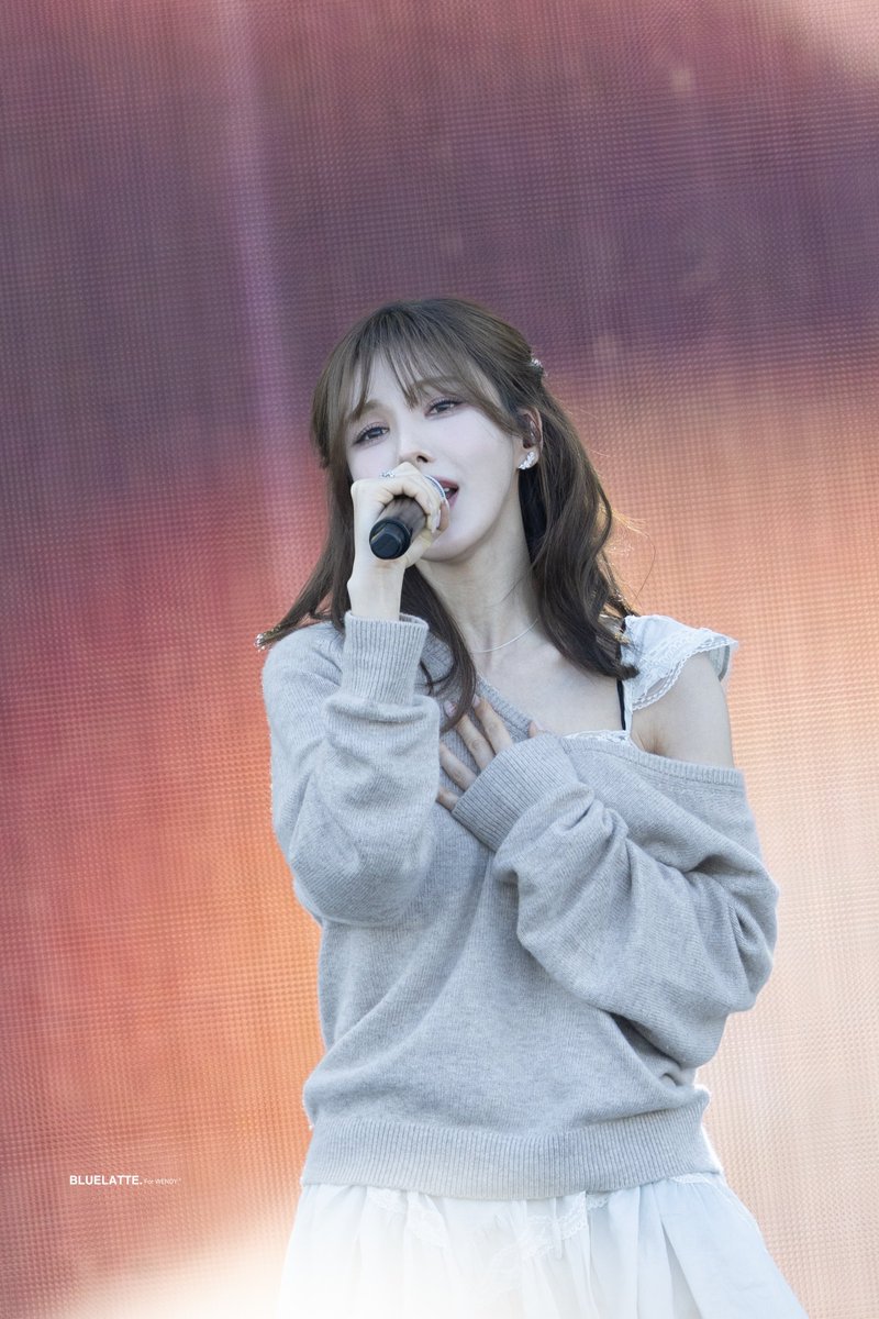 bluelatte221's tweet photo. 261010 Ghost Festival

#웬디 #WENDY https://t.co/J8sAL5V78h