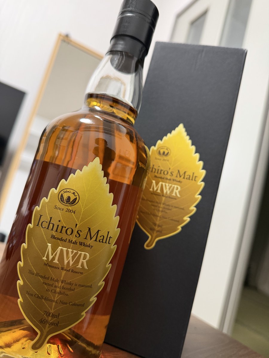 s_switch_blade's tweet photo. 誕プレでもらったイチローズモルト

初めて飲んだけど絶対に水とかで割らないでロックの方が美味しいフィジギフタイプで良かった https://t.co/Uc935yDOHC