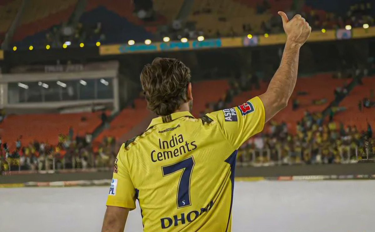 CSKFansArmy's tweet photo. Number seven 🦁💛 @MSDhoni https://t.co/BxVQd4sXpu