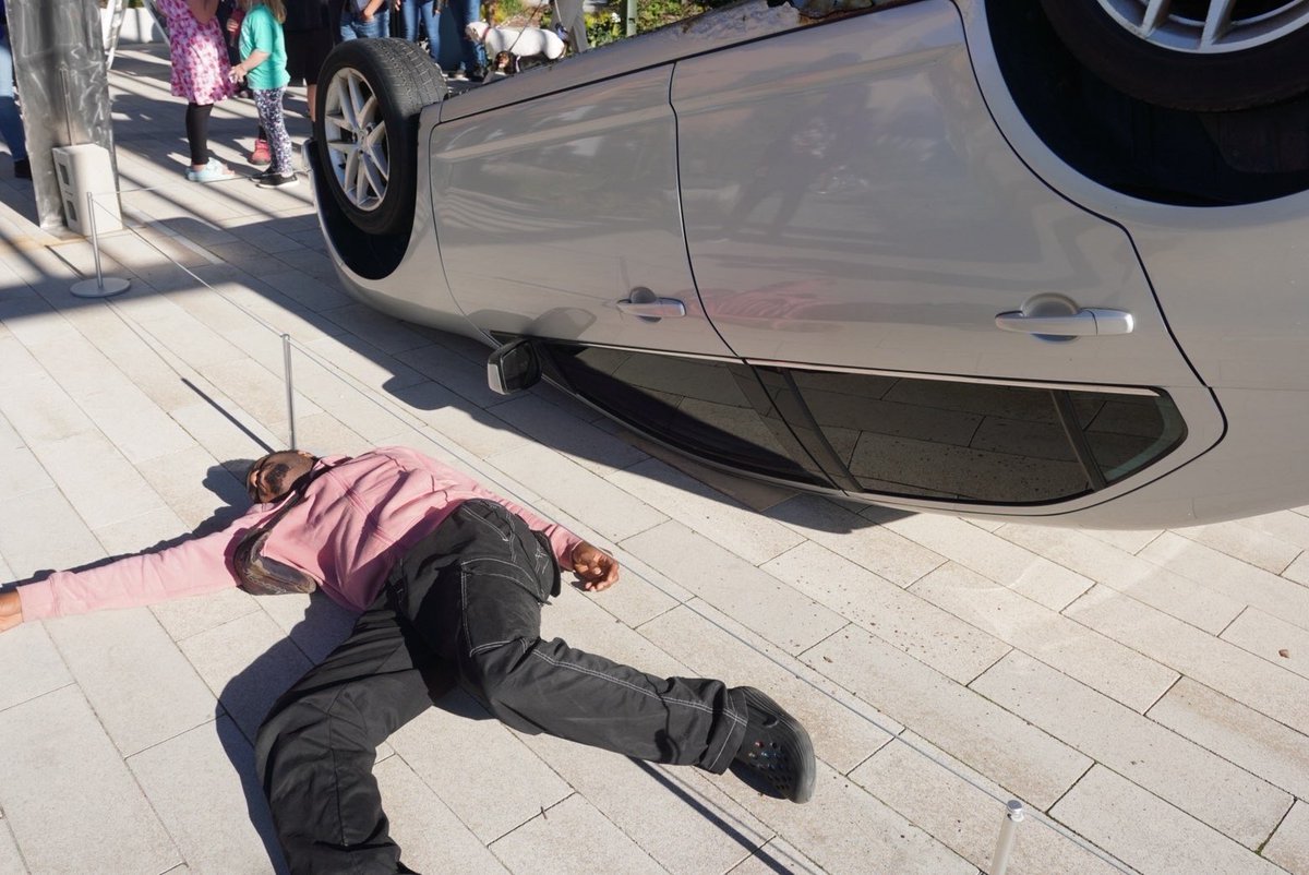 Kaobenny's tweet photo. Accident downtown check on yall peoples https://t.co/HuiD5NBz7D