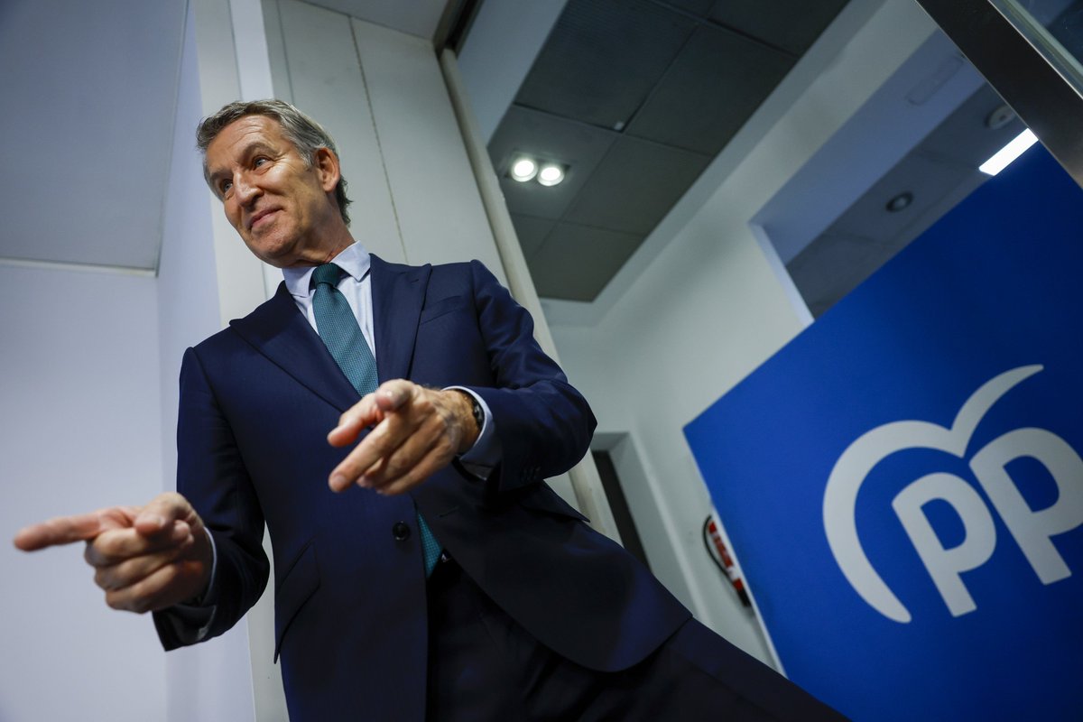 afrofeminas's tweet photo. No todo discurso autoritario vocifera. Algunos hablan con tono administrativo, invocan estadísticas, prometen eficiencia y presentan la exclusión como una simple cuestión de gestión.
#Afroféminas #Antifascismo #PensamientoCrítico https://t.co/KUeQ9BUino