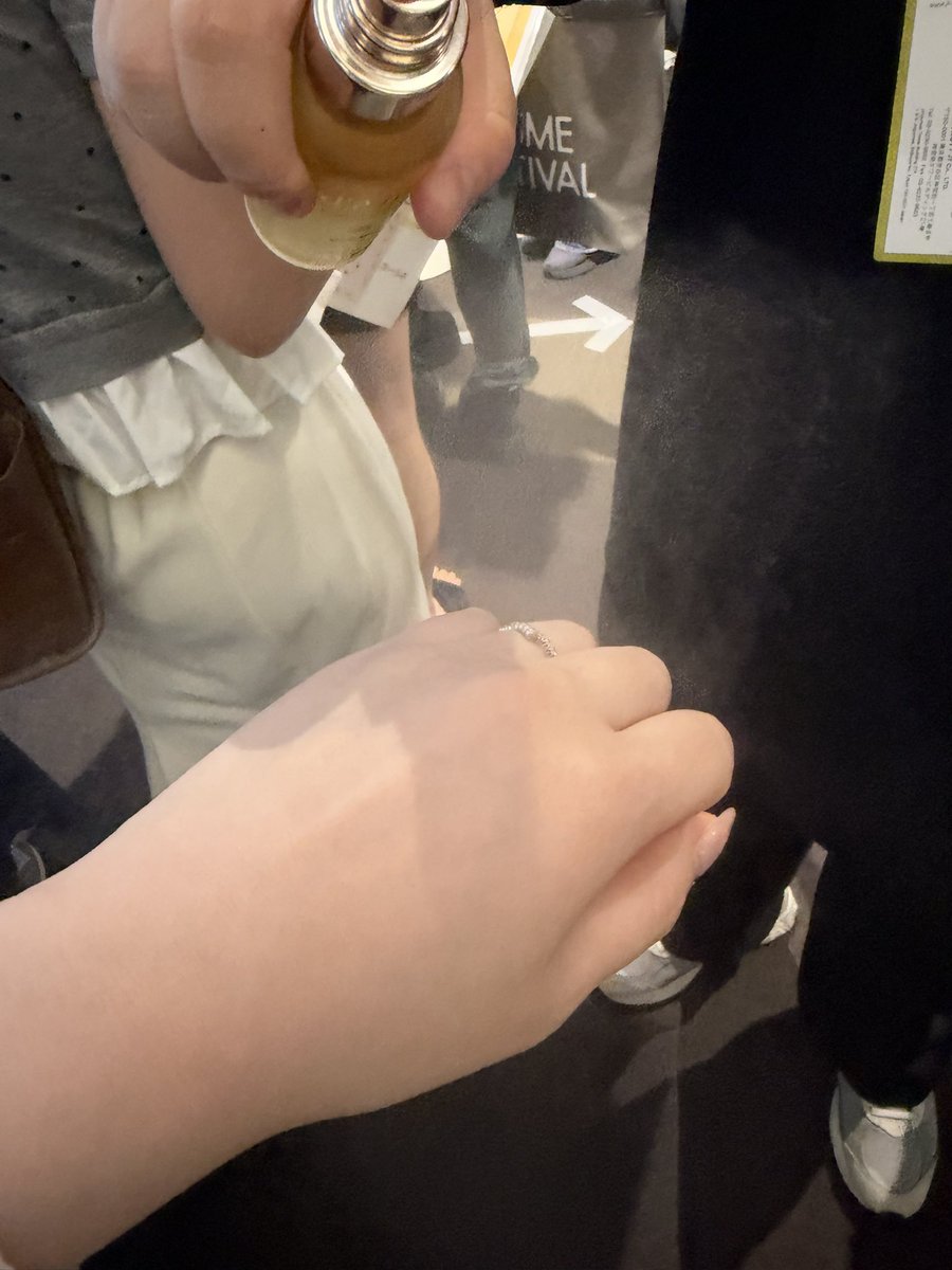 run_run_666's tweet photo. @dalba_japan #ダルバ #dalba #選べる色守られる素肌
ミストめっちゃ細かい!! https://t.co/yW0jsTW8Gt