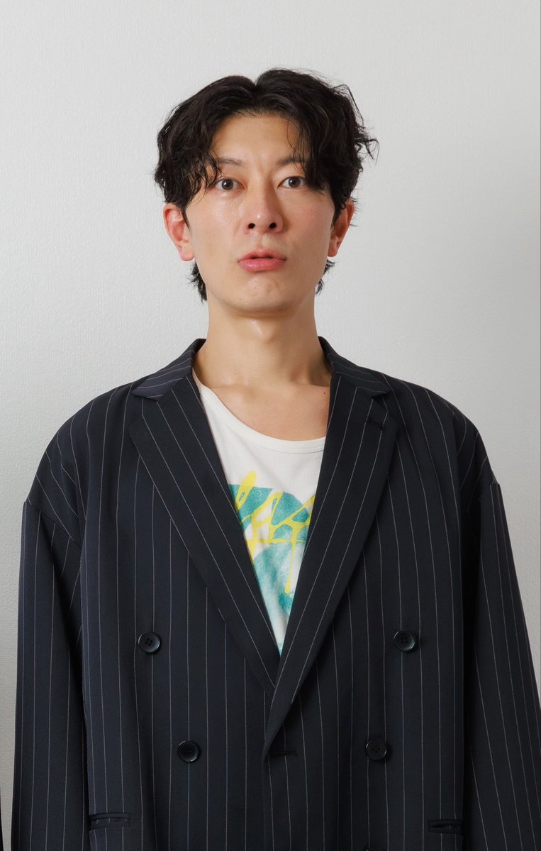 guest_ROIROM's tweet photo. #ゲストはROIROM Special Live
2027.2.11(木・祝)開催👑
°♔‥‥‥‥♔°

ROIROMのデビュー後初の冠番組
「ゲストはROIROM」がリアルイベントで復活！！
ライブパフォーマンスあり・バラエティありの
1日��りの特別なイベント✨

本日10/10(土)より #ROIROM FC先行スタート！
https://t.co/kdcjoXPveg https://t.co/MbCCLrkt76