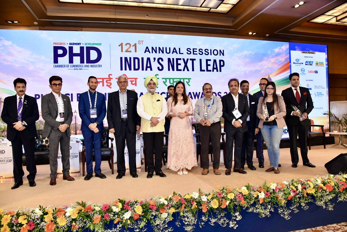 LtGovDelhi's tweet photo. Addressed the 121st Annual Session of PHD Chamber of Commerce and Industry today, marking a milestone in India’s enterprise journey.

Under PM Shri @narendramodi Ji’s leadership, India has advanced steadily on Ease of Doing Business. The next imperative is Ease of Scaling, Ease of Innovating and Ease of Building - to create jobs, unlock enterprise and accelerate growth.

Delhi can lead by connecting large industries, MSMEs and start-ups in a dynamic, globally connected ecosystem.

Quality, innovation and value creation will define competitiveness. A friction-free, future-ready Delhi can be a powerful engine of #ViksitBharat.