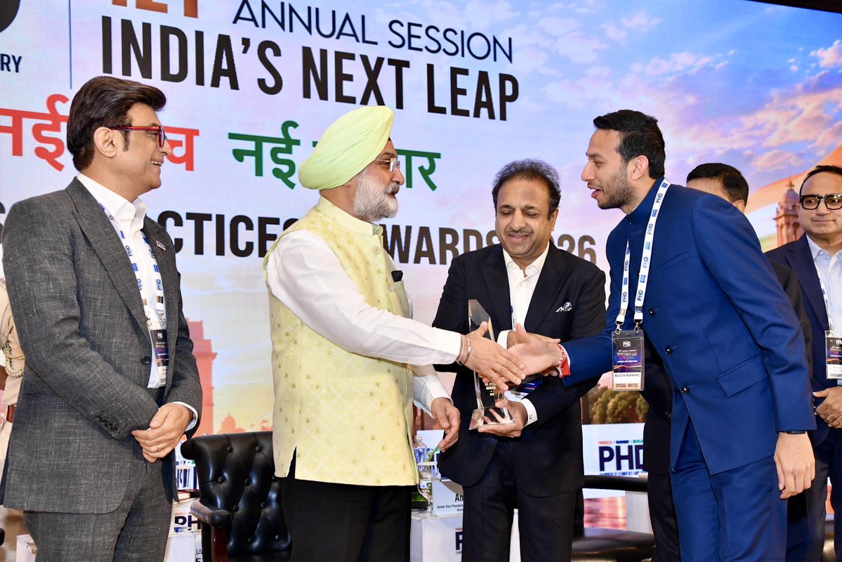 LtGovDelhi's tweet photo. Addressed the 121st Annual Session of PHD Chamber of Commerce and Industry today, marking a milestone in India’s enterprise journey.

Under PM Shri @narendramodi Ji’s leadership, India has advanced steadily on Ease of Doing Business. The next imperative is Ease of Scaling, Ease of Innovating and Ease of Building - to create jobs, unlock enterprise and accelerate growth.

Delhi can lead by connecting large industries, MSMEs and start-ups in a dynamic, globally connected ecosystem.

Quality, innovation and value creation will define competitiveness. A friction-free, future-ready Delhi can be a powerful engine of #ViksitBharat.