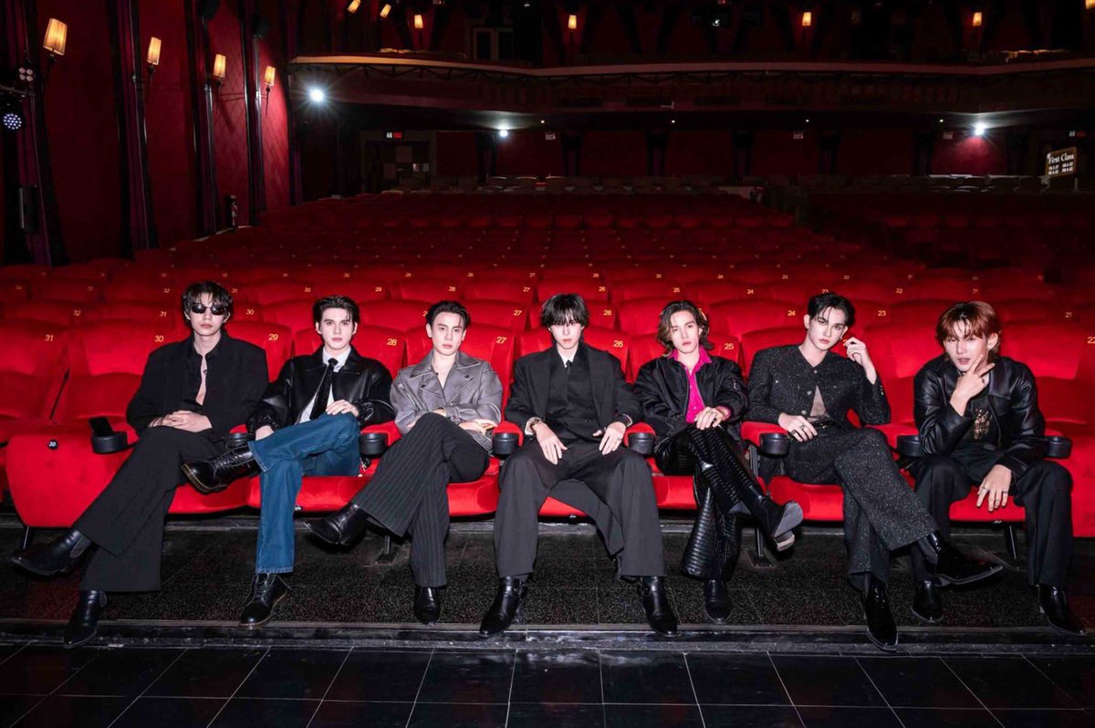 newsway_ent's tweet photo. iQIYI เปิดม่านเสิร์ฟโมเม้นท์ชวนตกหลุมรัก “คอปเตอร์-แบงค์” ไปพร้อมกันใน iQIYI Original “Fool in Love คนโง่รักเข(ล)า”The First Fall Premiere Screening Event
🔗 https://t.co/ocqvFiBQxb
#FoolInLove #iQIYIOriginal #iQIYI #Tailai #YSeries188Group https://t.co/sZ5mTzO35k