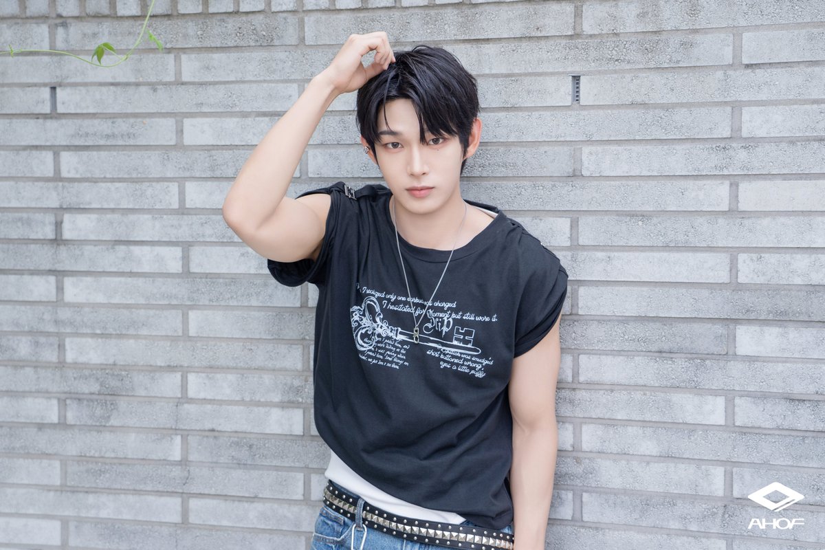 STEJAY_official's tweet photo. 101026 | AHOF(아홉) 'RUN TO YOU' MV Filming Behind the Scenes (Steven &amp; JL) 1/2

🔗 https://t.co/IbZ2ChCfty

#STEVEN #JL
#스티븐 #제이엘 https://t.co/9BUOYkhGGS