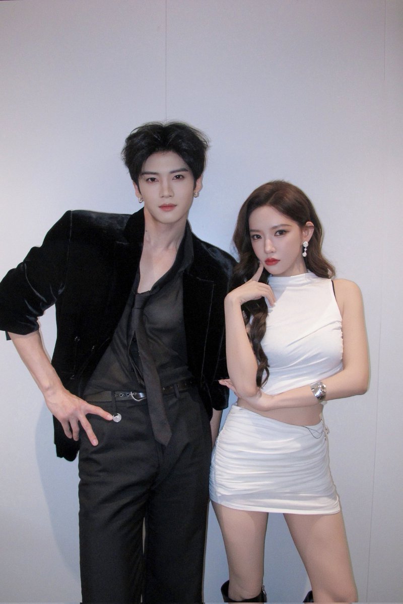 xiacjung's tweet photo. We truly had so much fun working on our collaboration stage together. Looking forward to create more amazing work in the future https://t.co/M0twuXHN3E