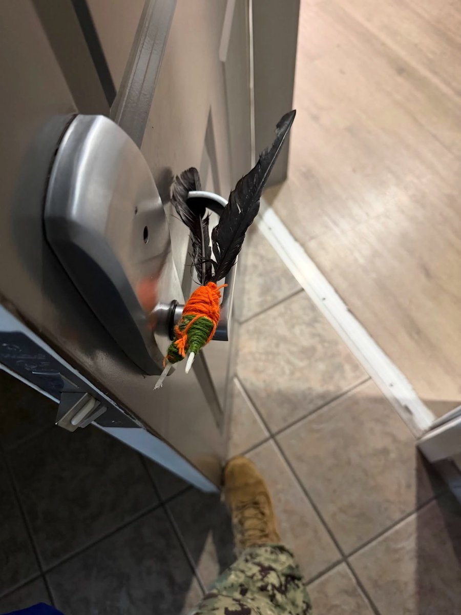 kemi_adeleke1's tweet photo. Someone left this on my door handle…what is this?😫😭 mind you I don’t know anyone at my apartment and I just moved here like a month ago.￼ https://t.co/G6sjwdxixI
