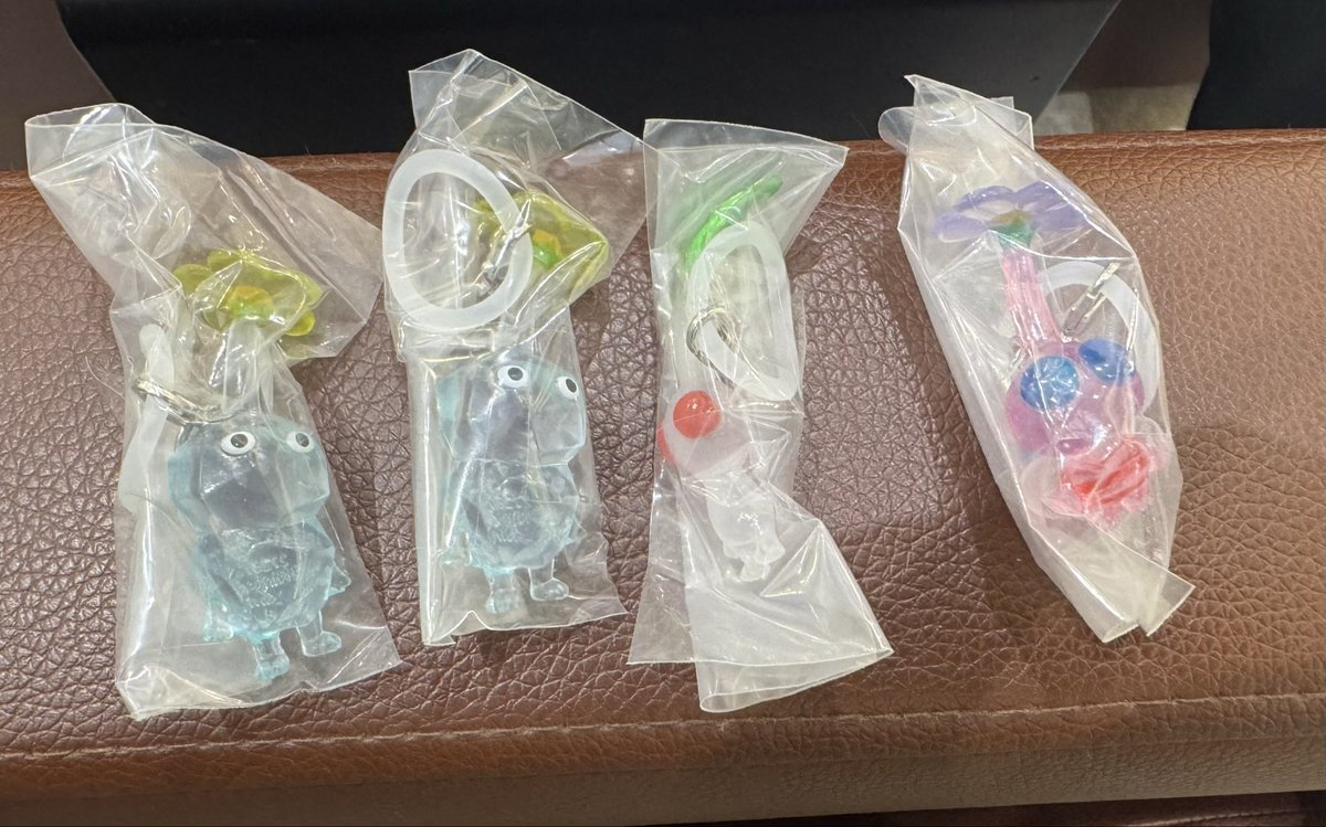 pnpn_chans's tweet photo. 【交換】ピクミン めじるしアクセサリー2 ガチャ

求▶︎青ピクミン 赤ピクミン

譲▶︎氷ピクミン×2 白ピクミン 羽ピクミン

埼玉県手渡し優先 日程によっては都内も可

郵送希望の場合は少しお返事にお時間いただきます https://t.co/zaB71MxMrL