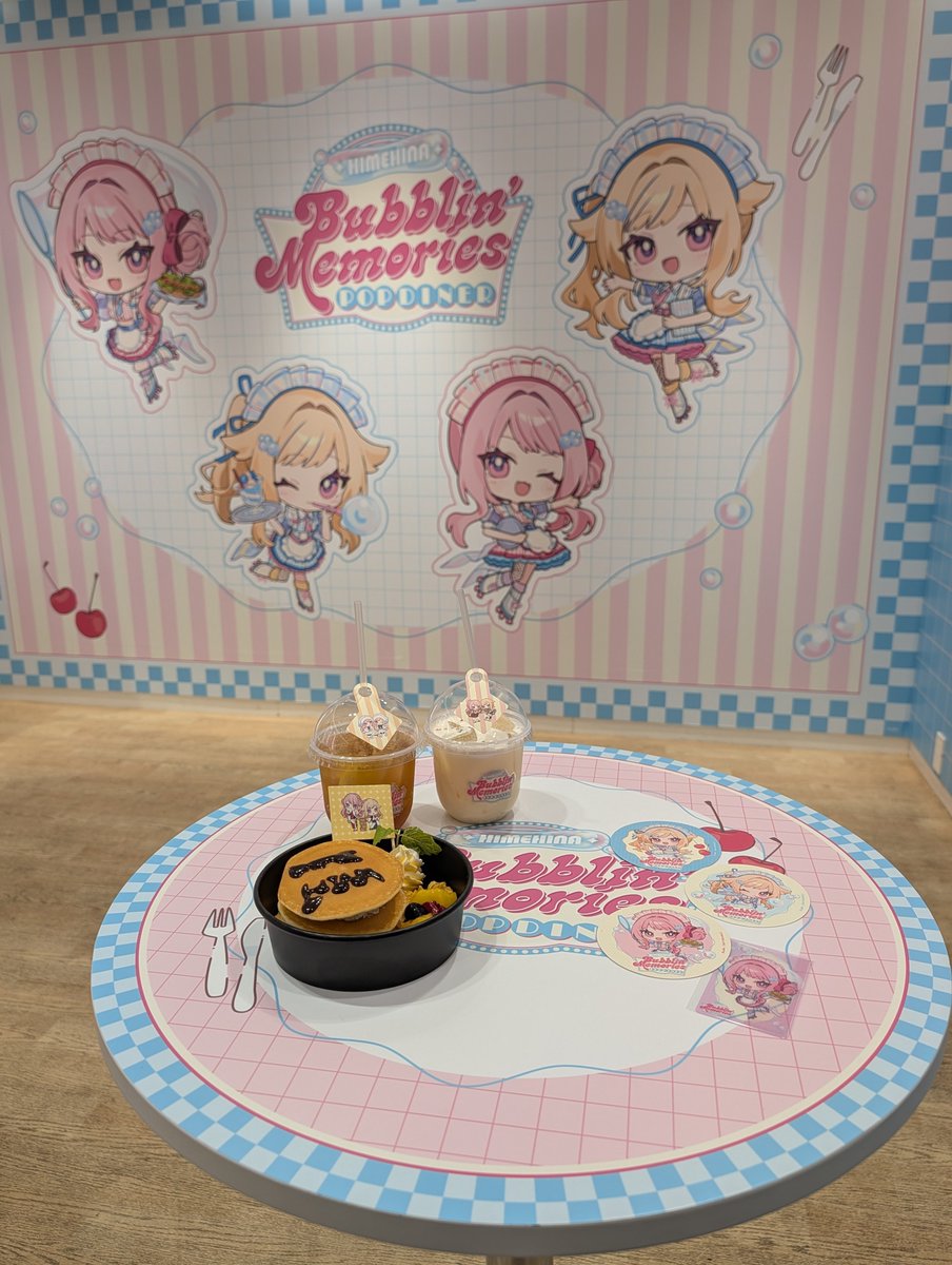 Nacchu2Nacchu's tweet photo. ヒメヒナコラボカフェ行ってきた
スタンディング席のみだから回転早くてスッと入れた！
フリー入場たすかる https://t.co/FQ3ijmP6zR