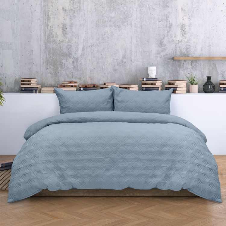 Manchester_Hous's tweet photo. Ardor Carter Mineral Blue features an embossed geometric design with a vintage-washed finish.
Shop at Manchester House
#QuiltCoverSet #BlueBedding
https://t.co/fqz5FU6nC8
Algodon Adele features cotton fabric and ruffle detailing in a white quilt cover set. https://t.co/jg3vrfPPMb