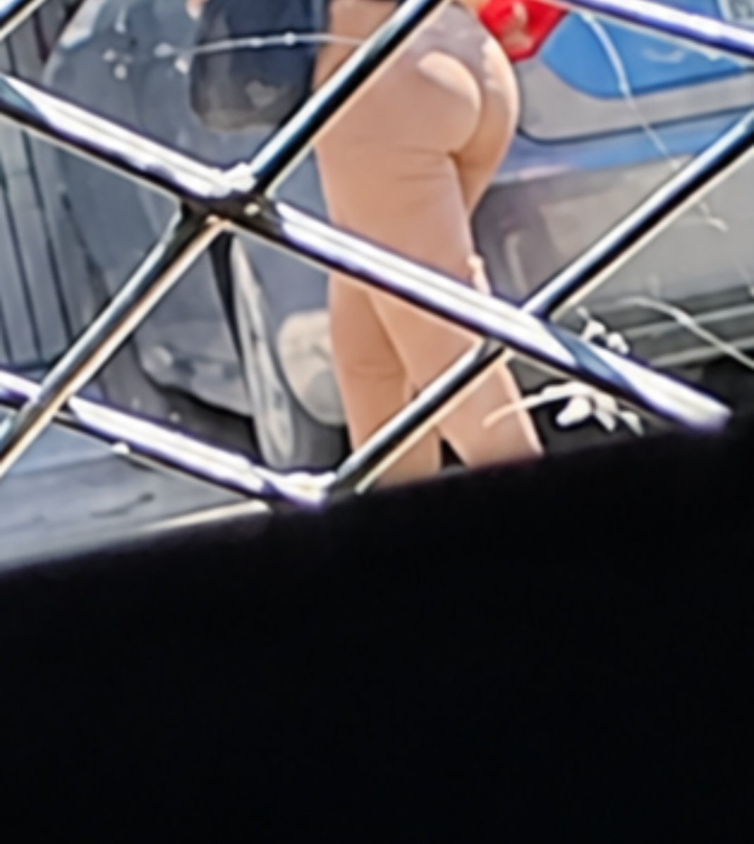 cazandoculfta's tweet photo. Que buen culo de esta señorita 🥰👀🍑 https://t.co/cCGS5Io1wD