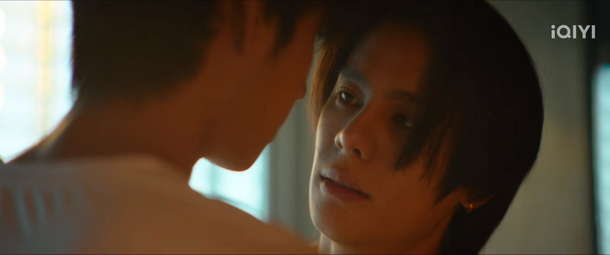 Xing_Off's tweet photo. That fuck me eyes 😭🔫❤️

ONE BED CLOSER  
#FoolInLoveEP2 https://t.co/JVIeE33hdW