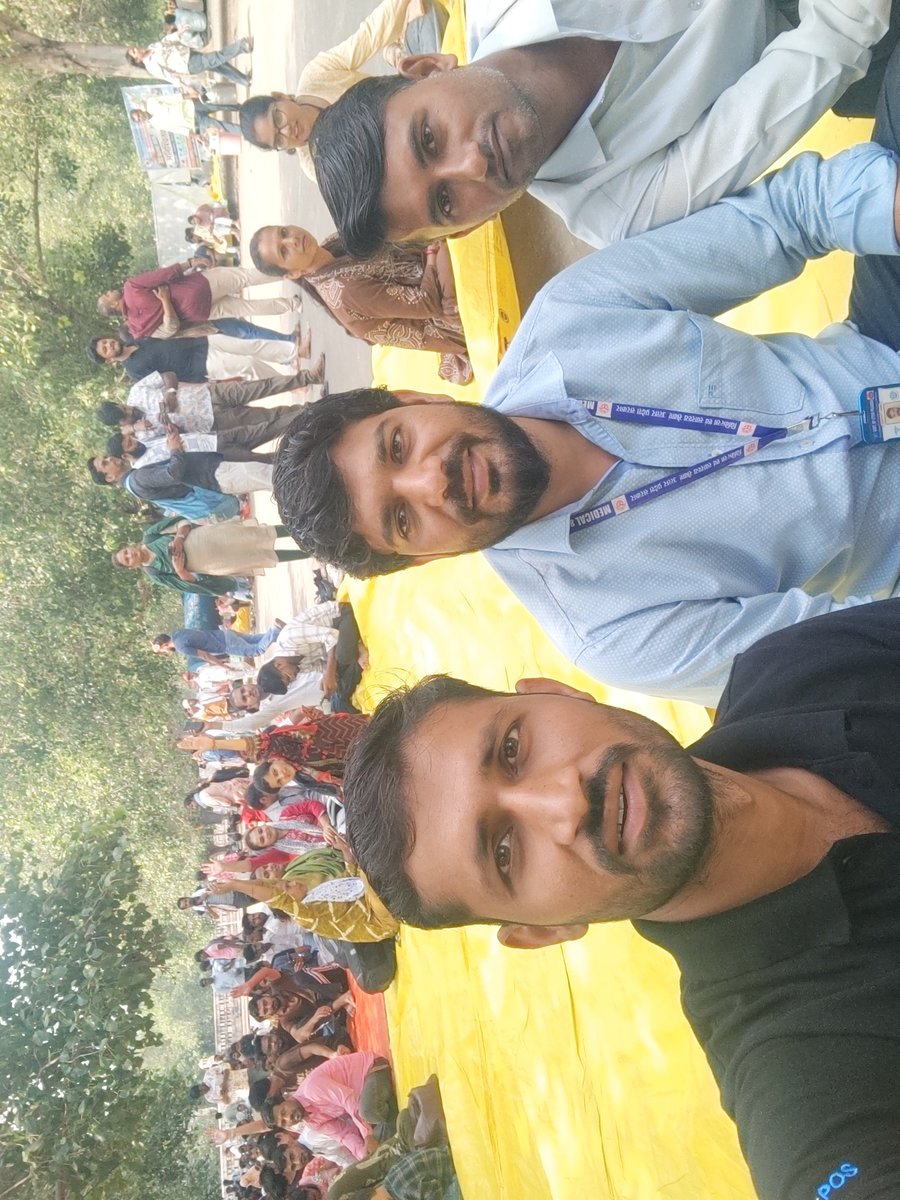 MANOJKU75948700's tweet photo. #आदरणीय मुख्यमंत्री @myogiadityanath जी, ग्रामीण स्वास्थ्य की रीढ़ बने CHOs के सेवा समर्पण को देखते हुए कैडर निर्माण एवं नियमितीकरण की प्रक्रिया शुरू करने की कृपा करें
आपकी संवेदनशील सरकार पर हमें पूर्ण भरोसा है। 🙏🩺
@Brajeshpathakup @UPGovt
#UP_CHO_Cadre_Nirman 
#permanentCHO https://t.co/1dFH0hDssR