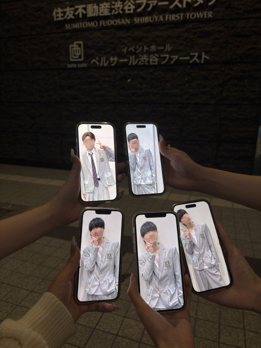 idol10taro's tweet photo. 明日ツーショいる人いませんか？😭
下のやつみたいにツーショの写真みんなで集まって撮りたいです😭
 #MILK   #LOVEENGINE  #ツーショ https://t.co/x6ZIGRTSsh