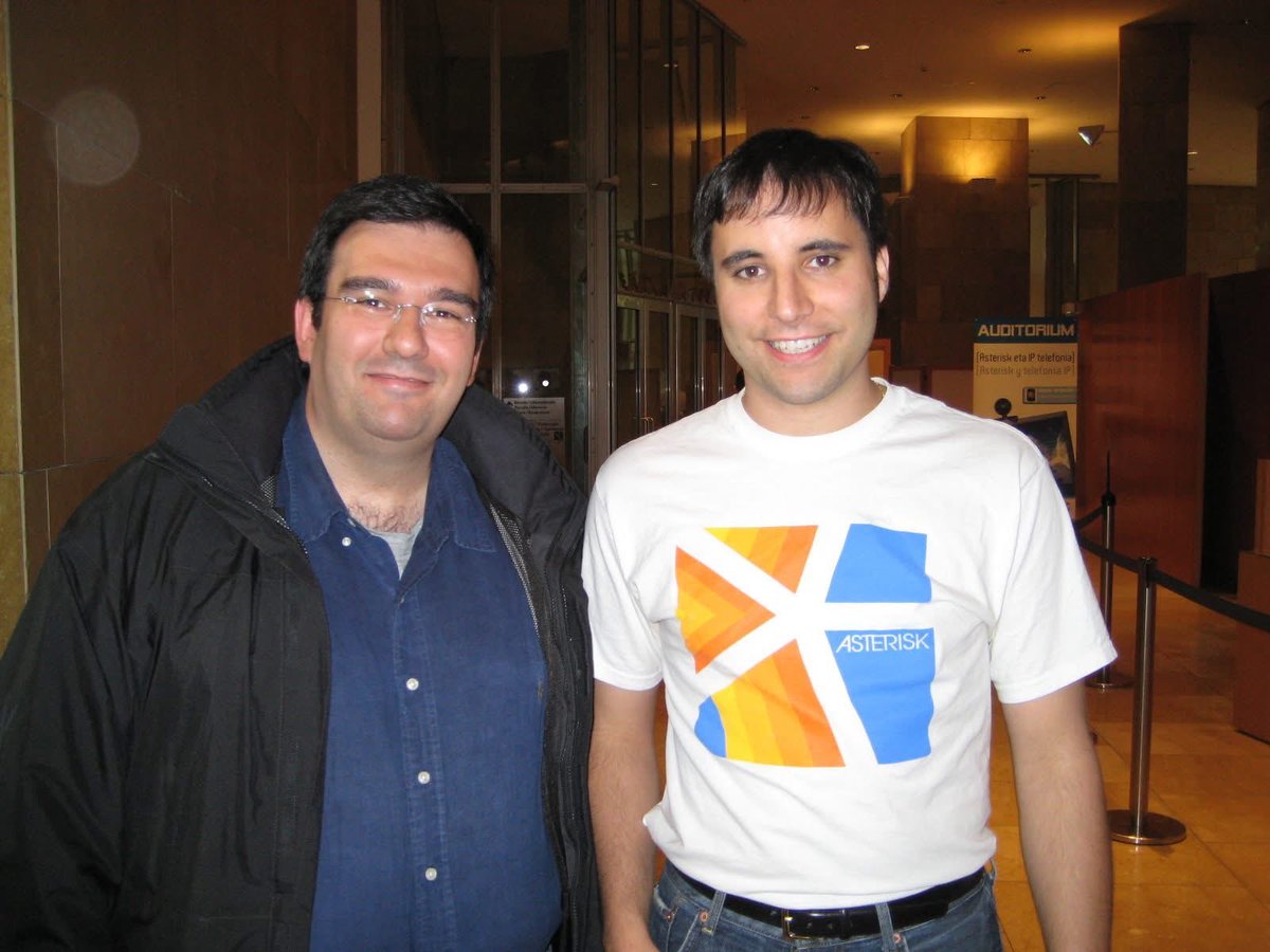 monterolabs's tweet photo. Cuando éramos jóvenes #Mark #Asterisk #VoIP https://t.co/OFXRc5jdBj