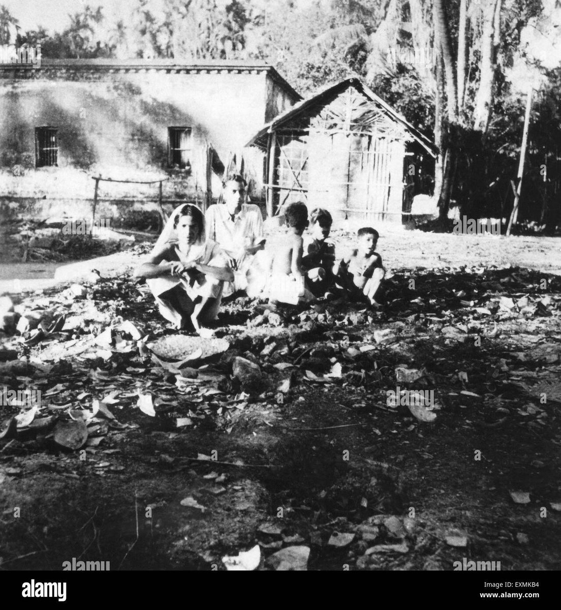 WarLord709's tweet photo. 80 yrs ago today in undivided India muslims massacred over 10k hindus and raped hindu women and forcefully converted them to islam in NOAKHALI 
10 oct 1946 muslim league started a masscared because they failed achieved their goals in "The great Calcutta Killing" https://t.co/MoguiikkKu