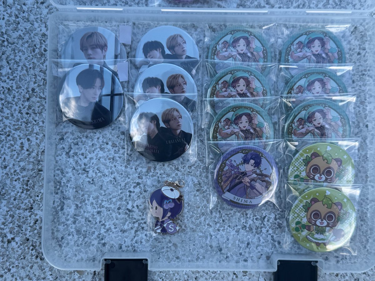 pika_saka's tweet photo. 【 交換 】浦島坂田船 ハロパ 缶バッジ  チャーム

譲.. 💚💜❤

求.. ❤実写 / ❤チャーム

マステ.. ホロ
現在有明アリーナにます
お気軽にお声がけください☺︎︎ https://t.co/JmsKTxiCCO