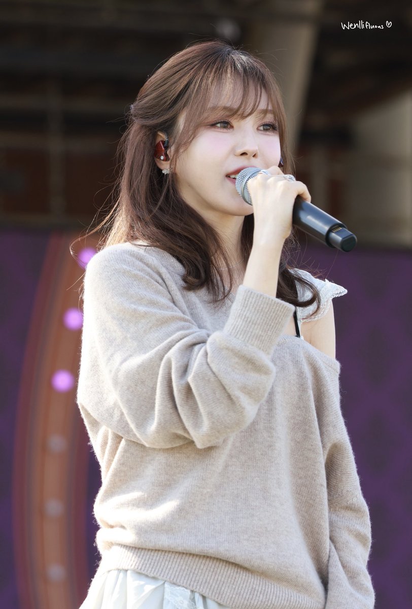 wenllifluous's tweet photo. 261010 GHOST Festival
🤍

#웬디 #WENDY
#레드벨벳 #RedVelvet https://t.co/oF8GDVvR3c