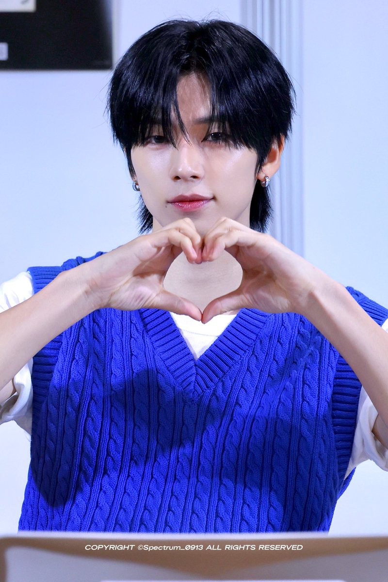 Spectrum_0913's tweet photo. 261010 💙

#SOGEON #소건 #ソゴン 
#NEXZ #넥스지 #ネクスジ https://t.co/m89B5ys0sA