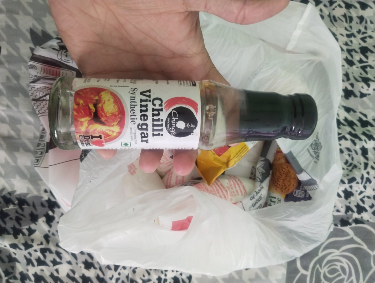 ankit027dubey's tweet photo. @Swiggy @SwiggyCares Received an expired Ching’s Secret White Chilli Vinegar in my order! This is unacceptable and raises serious concerns about food safety. Order ID: 250575381942468. I expect an immediate replacement or full refund. Never expected this service from Swiggy!🤬🤬 https://t.co/UW7YoQwCEC