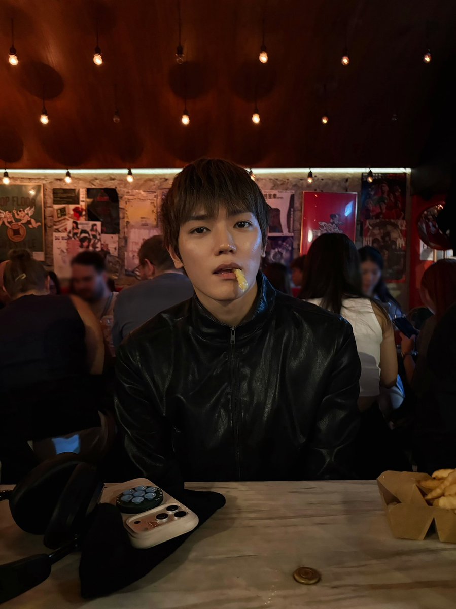 rosesty_'s tweet photo. 아니진짜심해… https://t.co/mvY7euA1Hi