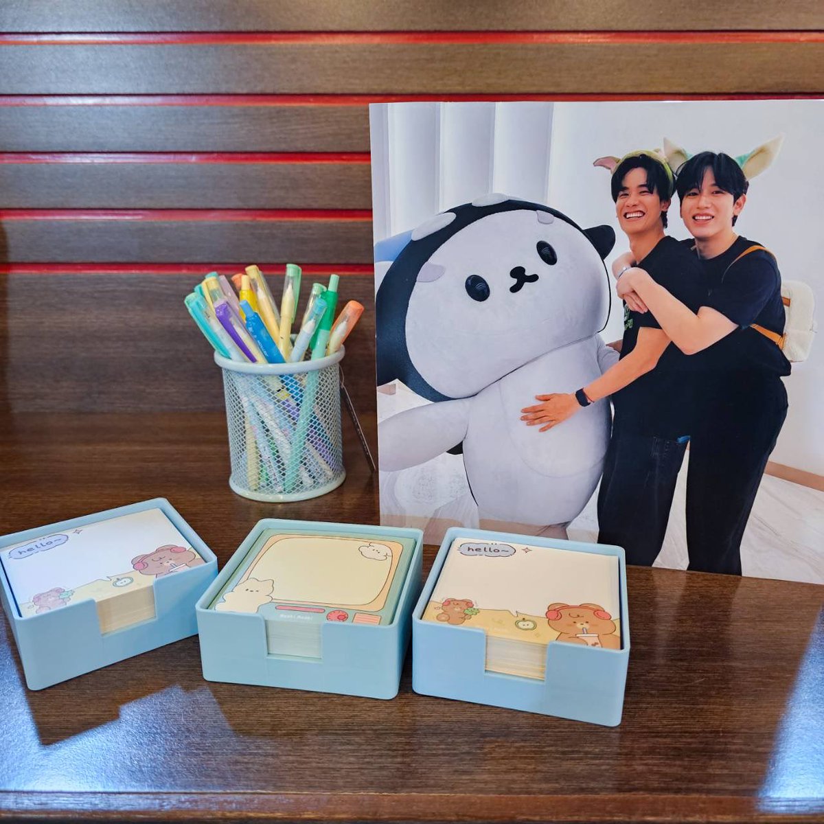 NewwieeTayTawan's tweet photo. แวะมาฝากคำถามและฝากของขวัญถึง เต นิว และโพก้าซัง ได้น๊า 💌🎁🩷💙

⏰ : 13.30-16.00น. 
🏛️ : UNION MALL ชั้น 5 
         (บรรไดเลื่อน หน้าร้านตัดผม)

🔑 TAYNEWSAN HAPPY FAMILY
#️⃣#GMMTVFANIVAL2026HappyFamilyxTN

#Tawan_V #Newwiee #POLCASAN #TayNew #เตนิว https://t.co/fohb24PQxF