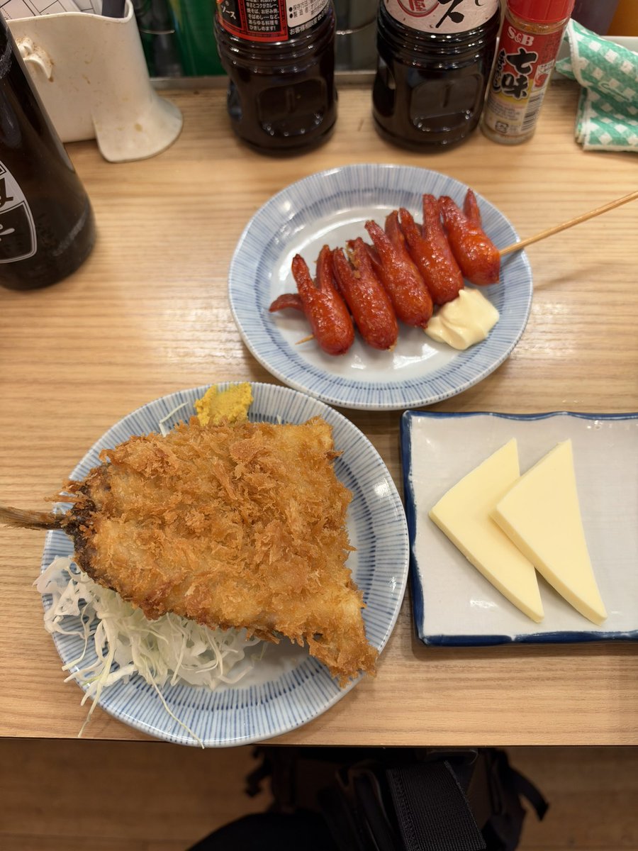 enamy's tweet photo. 🐈‍⬛さん、午前中指定にしていてもいつも昼過ぎに届けてくれるんだよね https://t.co/eqUudGfXur