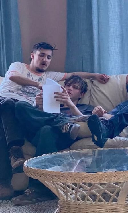 butchmrdarcy's tweet photo. i need to know what scene they were discussing here https://t.co/xS1D9qUKaF