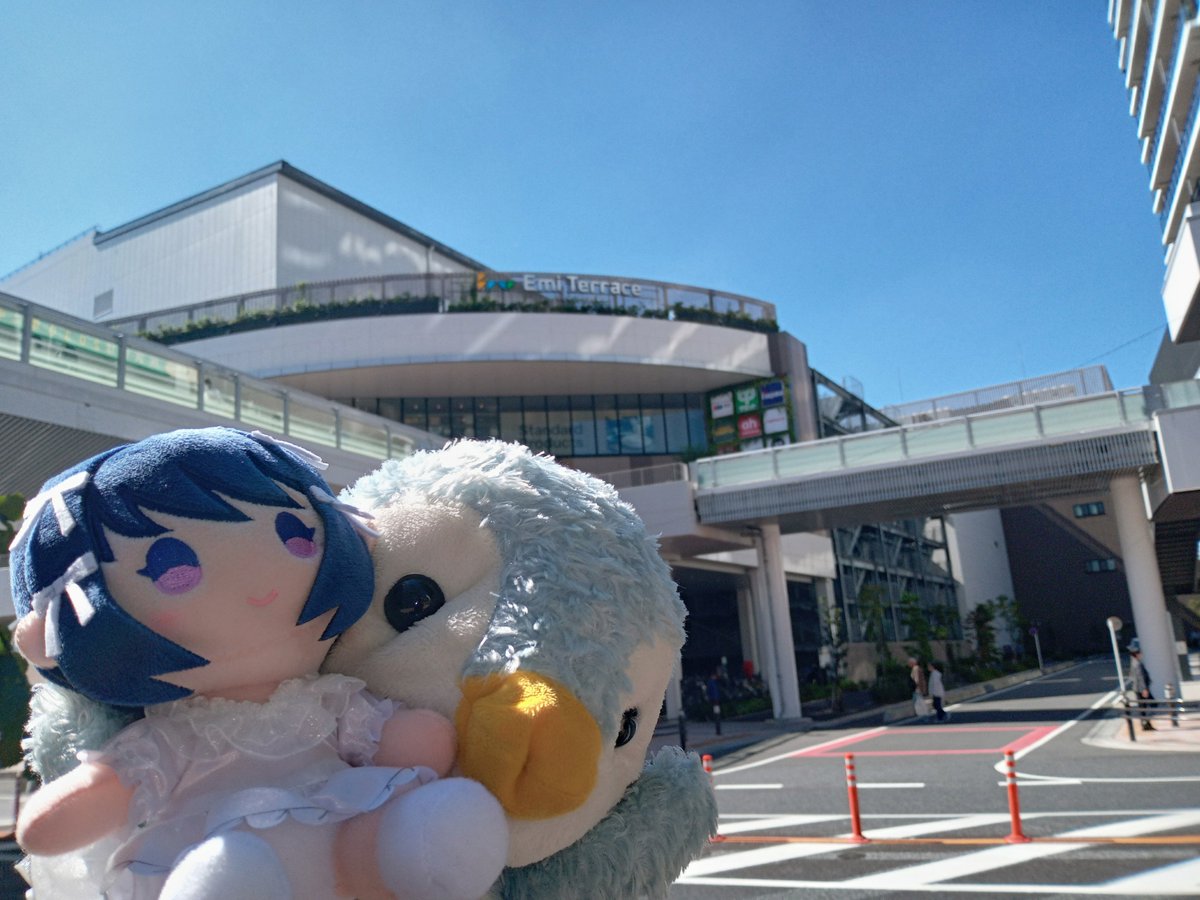 river2map's tweet photo. 優先エリア入場券を手に入れたので、しばらく待機
#東山奈央 https://t.co/8pBnx6I89s
