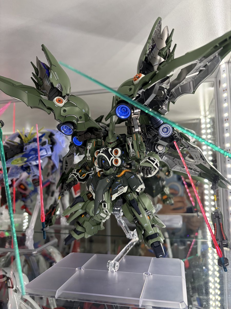guitar_copy_fun's tweet photo. MGSD
NZ-666
KSHATRIYA

全塗装完成！！

このクオリティ、密度はMGの中でもトップクラス！！

緑の調色チャレンジしたけど難しかった！
モスグリーンをベースに三色塗り分け。
フレームはCSMとライトガンメダルで塗り分けました。

#ガンプラ
#全塗装
#MGSD
#クシャトリヤ
#ガンプラ好きと繋がりたい https://t.co/GcMeAsKcmy