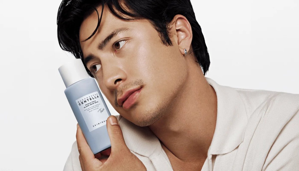 hudsonwupdates's tweet photo. New/un-cropped photos of Hudson Williams for SKIN1004! 🫧 

🔗: https://t.co/0YYDTQgCVy https://t.co/kxyPxXWeMD