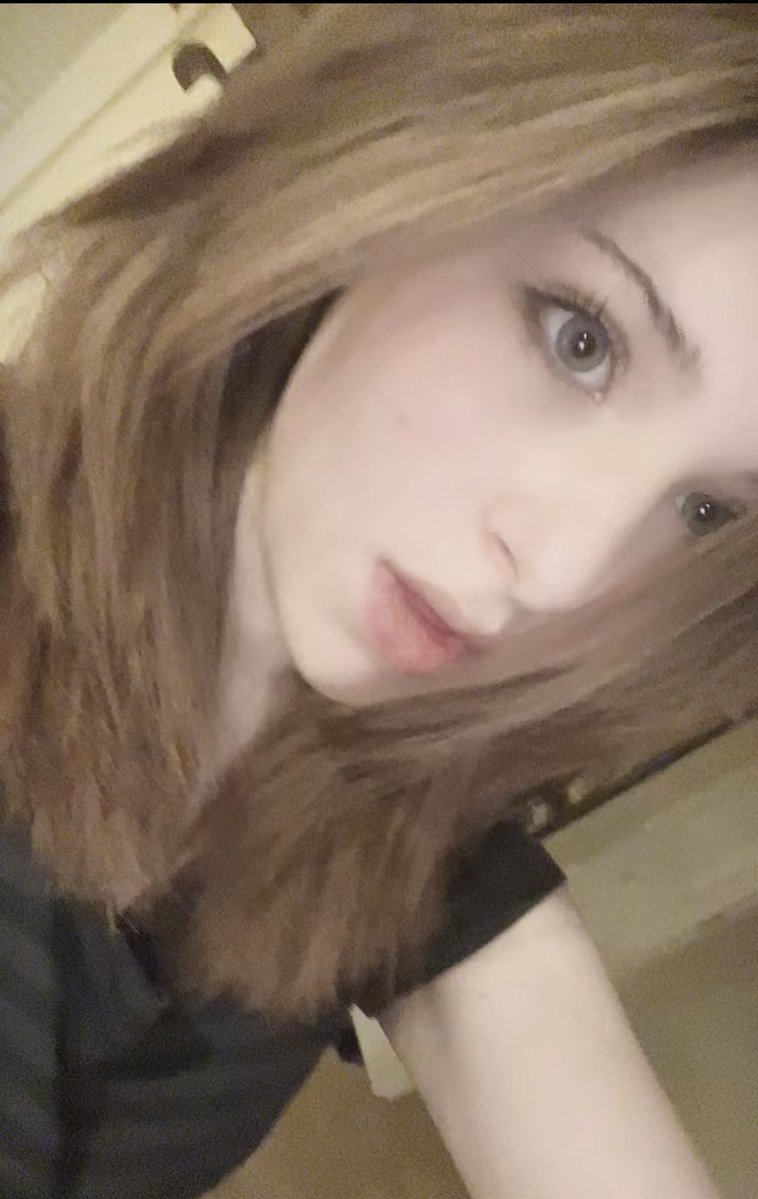 sveltac's tweet photo. edrtwt face reveal. irls promptly and swiftly block me NOW. #awk https://t.co/arhAROE31H